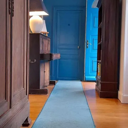 Les Volets Bleus فندق مبيت وإفطار