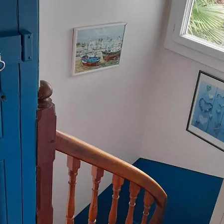 Les Volets Bleus فندق مبيت وإفطار