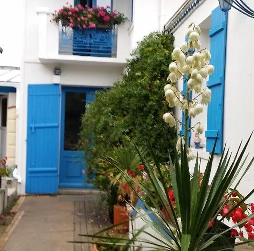 Les Volets Bleus B&B 포르닉