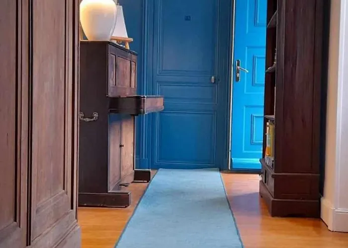 Les Volets Bleus B&B