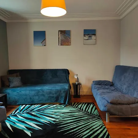 לינה וארוחת בוקר Les Volets Bleus *