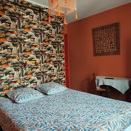 B&B Les Volets Bleus *