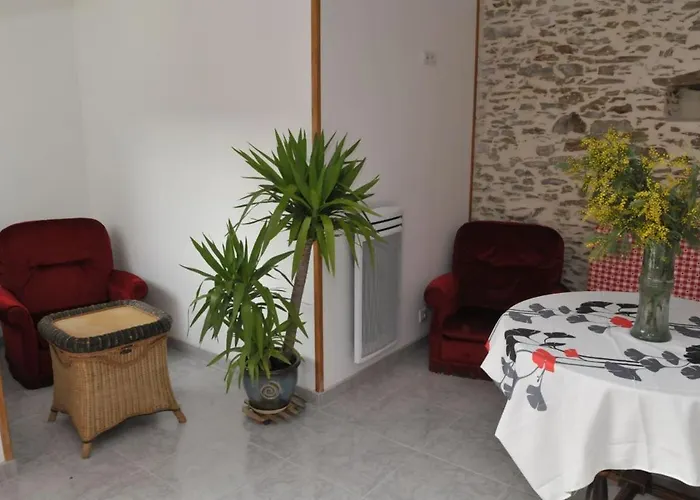 Les Volets Bleus Couette-café Pornic